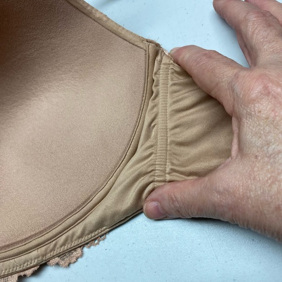 VS TAN "Body By Victoria" Wireless, 40DD. *P10 - Picture 7 of 9